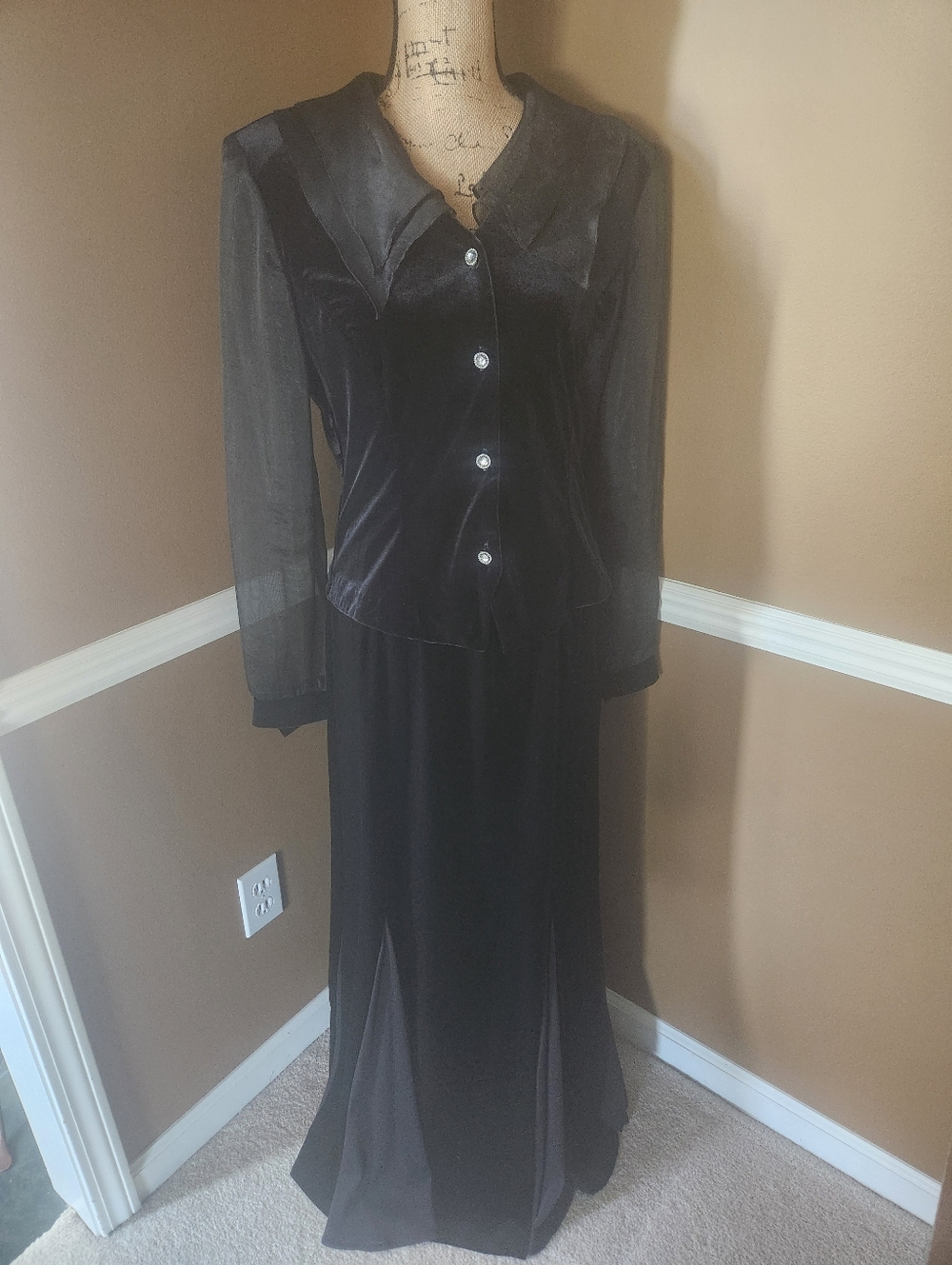 Elegant Black Velvet Two-Piece Evening Set‎ Sz 10